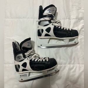 CCM 262 Tacks Prolite 3 Hockey Skates Size 7.5